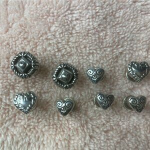 Brighton Thumb Tacks